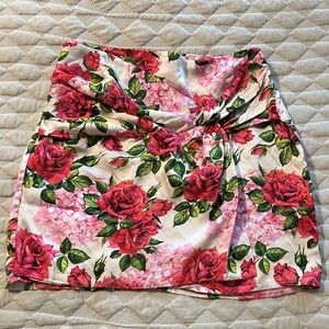 Elegant Rose Print Mini Skirt